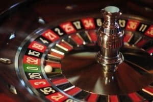 Differences and similarities between playing Live Casino Roulette vs Online Roulette